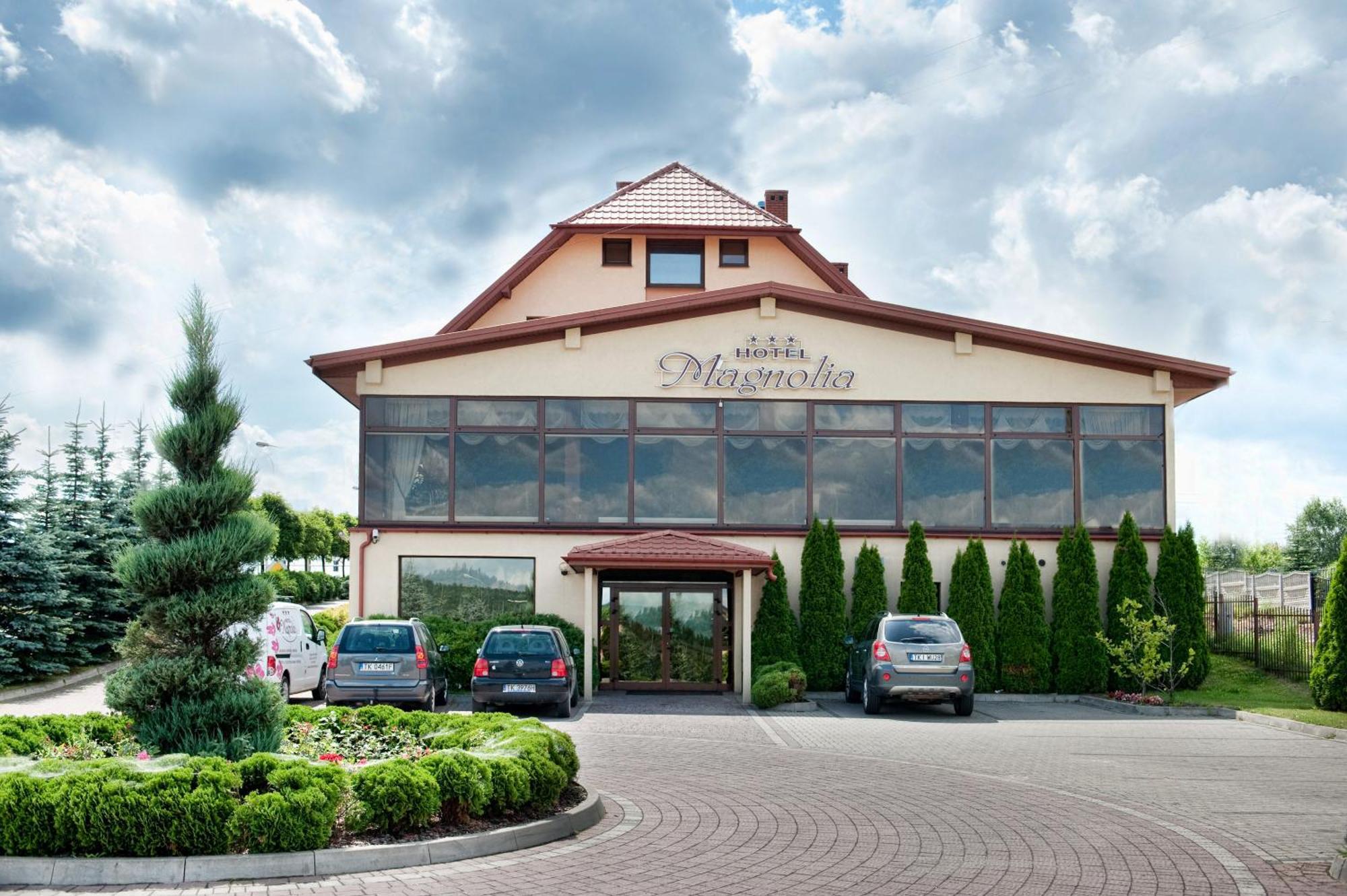 Hotel Magnolia Sitkowka-Nowiny ภายนอก รูปภาพ